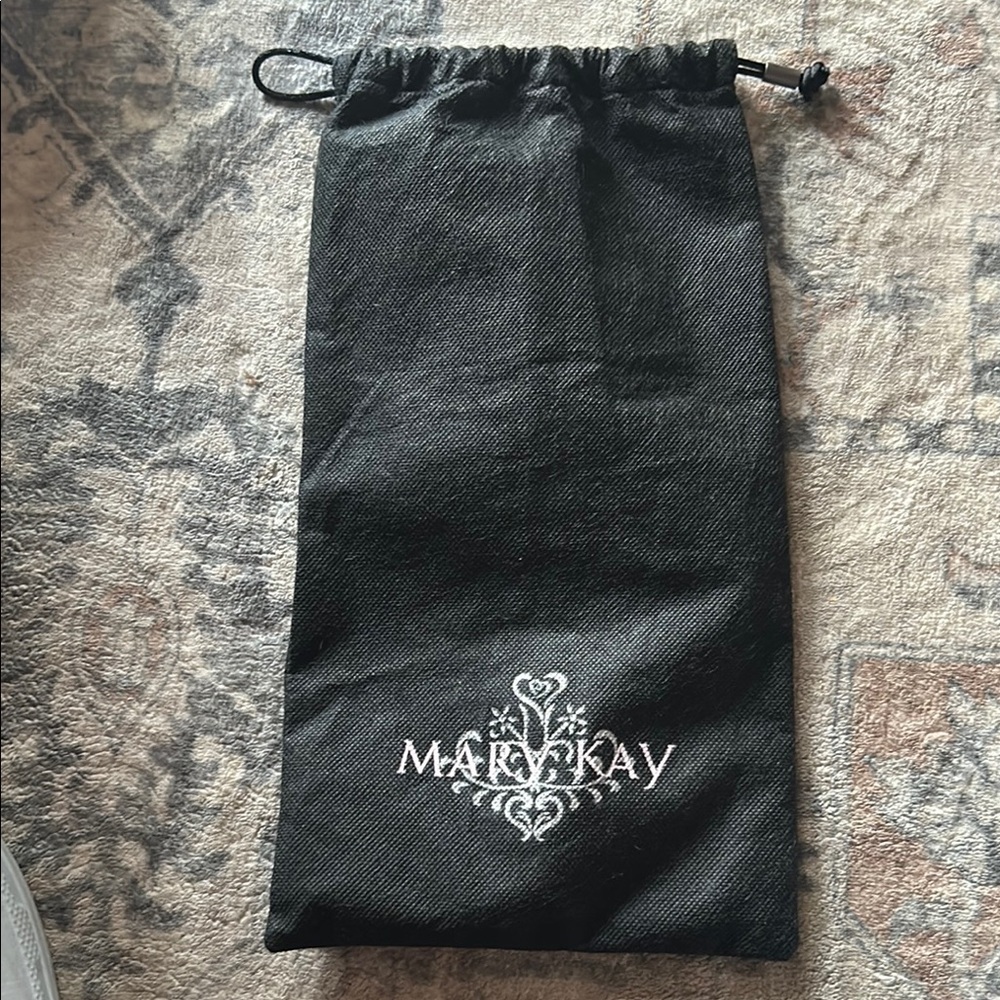 Mary Kay Black Cosmetic Pouch